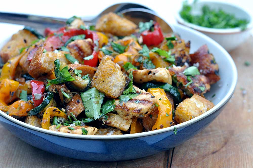Roasted Pepper Salad With Halloumi