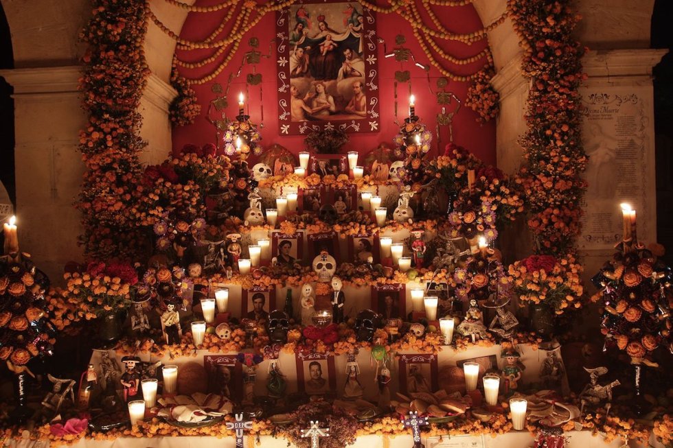Day of the Dead alter