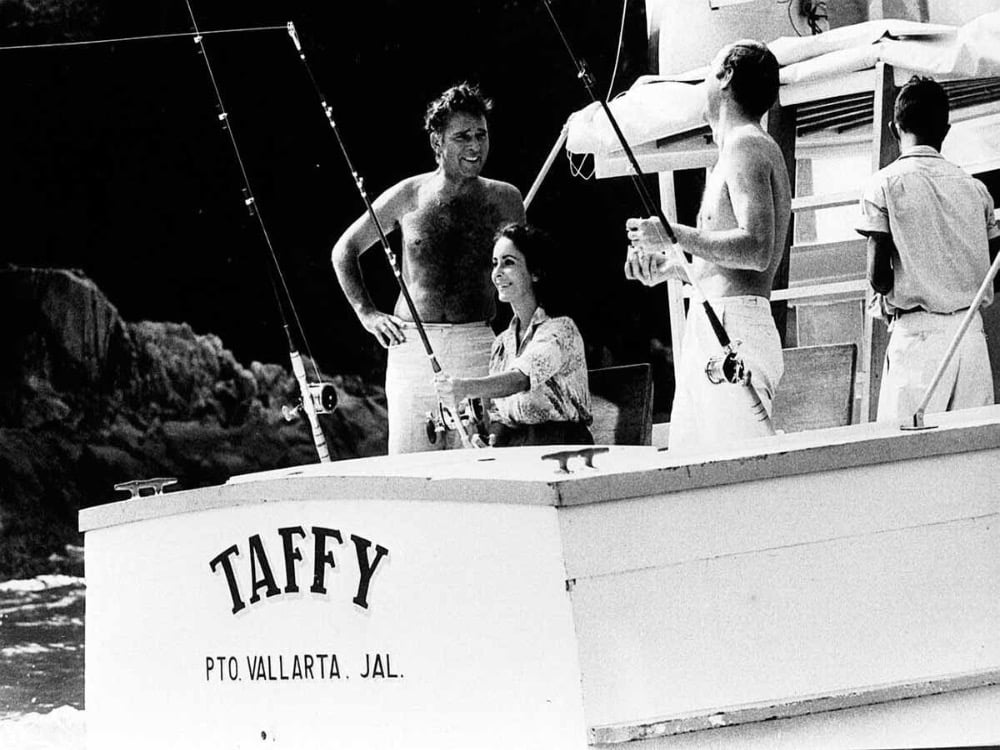 Elizabeth Taylor and Richard Burton together in Puerto Vallarta