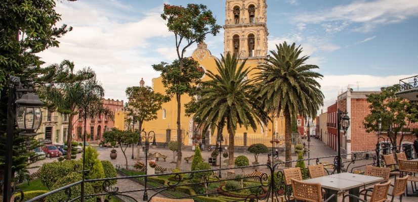 Shows historical centre in Puebla where you can have a coffee and enjoy the view